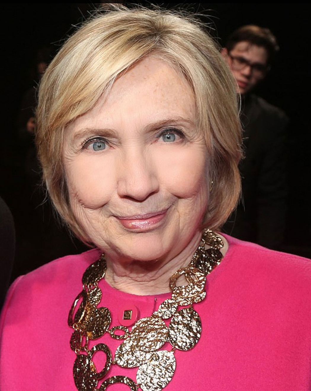 What is the secret of Hillary Clinton's strangely plumped-up-cheeks?